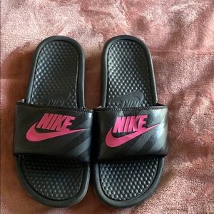 Nike slides